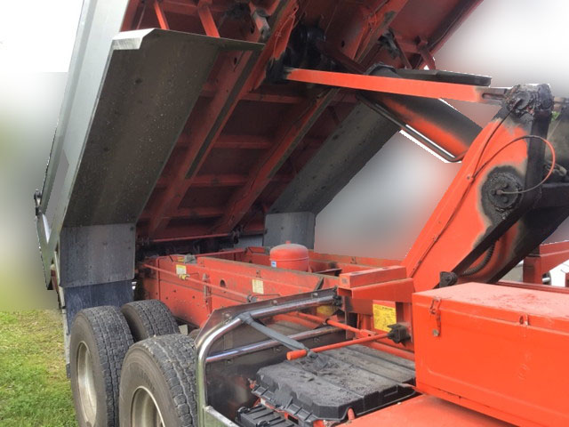 いすゞギガダンプ大型（10t）[写真09]