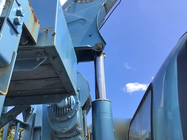 いすゞフォワードセルフクレーン5段増トン（6t・8t）[写真14]