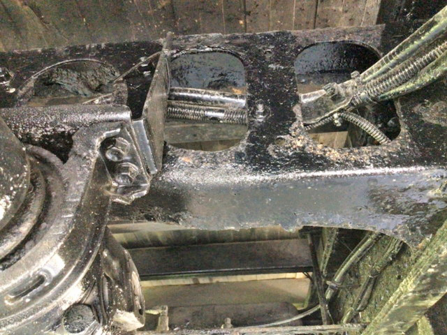 いすゞフォワードセルフクレーン5段増トン（6t・8t）[写真25]