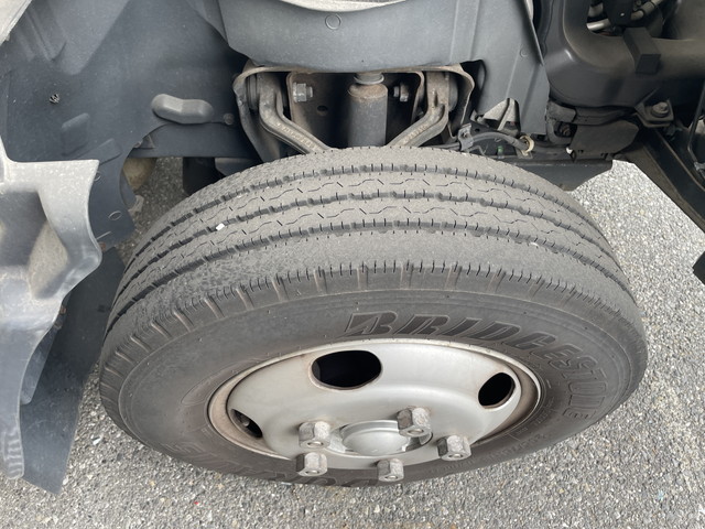 三菱ふそうキャンターアルミバン小型（2t・3t）[写真12]