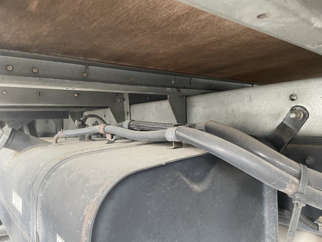 三菱ふそうキャンターアルミバン小型（2t・3t）[写真15]