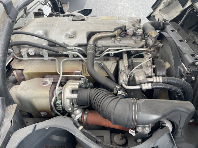 三菱ふそうキャンターアルミバン小型（2t・3t）[写真17]