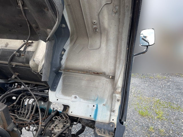 三菱ふそうキャンター高所作業車小型（2t・3t）[写真12]