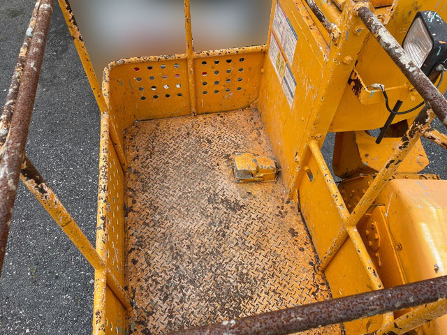 三菱ふそうキャンター高所作業車小型（2t・3t）[写真07]