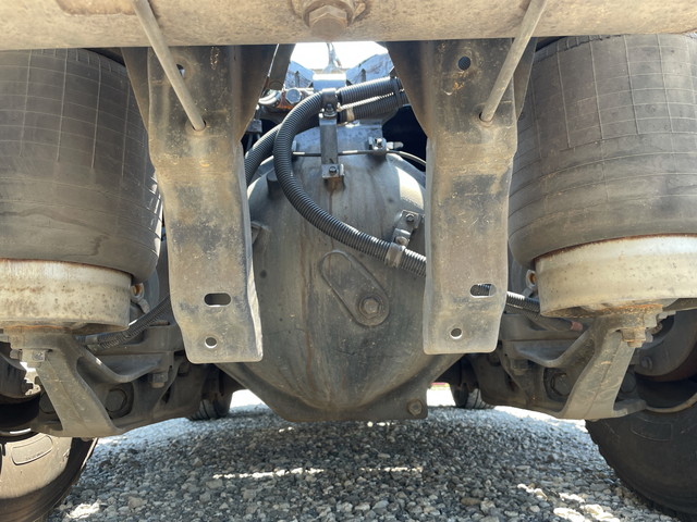 日野プロフィアトレーラーヘッド（トラクターヘッド）大型（10t）[写真16]