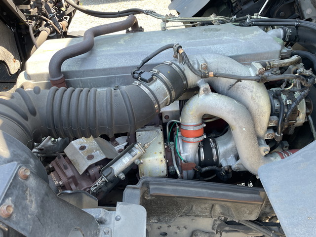 日野プロフィアトレーラーヘッド（トラクターヘッド）大型（10t）[写真21]