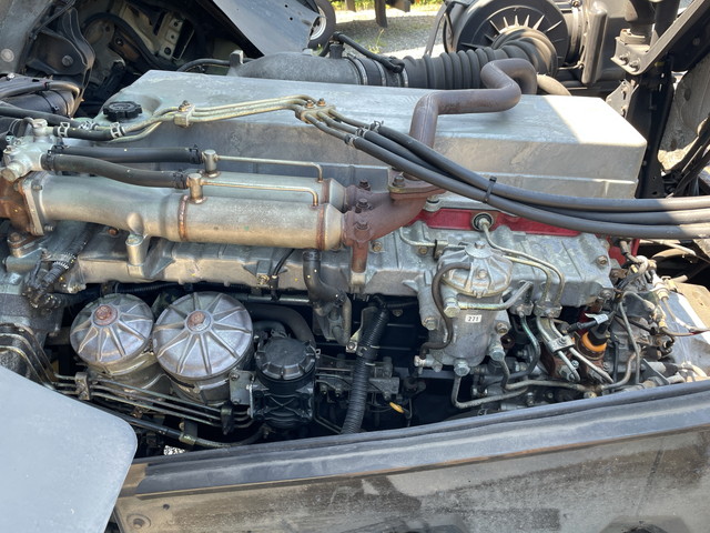 日野プロフィアトレーラーヘッド（トラクターヘッド）大型（10t）[写真22]