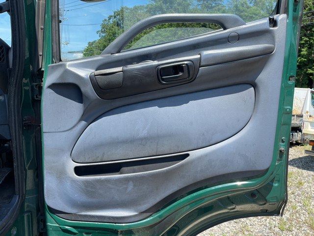 日野プロフィアトレーラーヘッド（トラクターヘッド）大型（10t）[写真25]