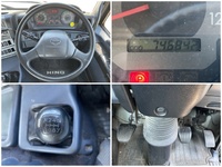 日野プロフィアトレーラーヘッド（トラクターヘッド）大型（10t）[写真32]