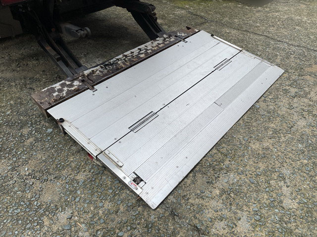 いすゞエルフパネルバン小型（2t・3t）[写真12]