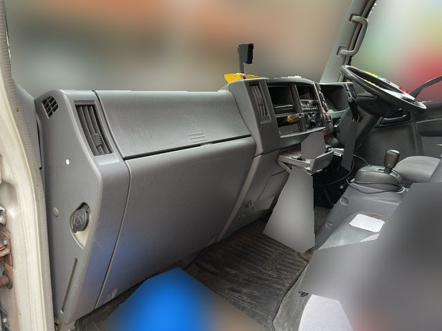 いすゞエルフパネルバン小型（2t・3t）[写真27]