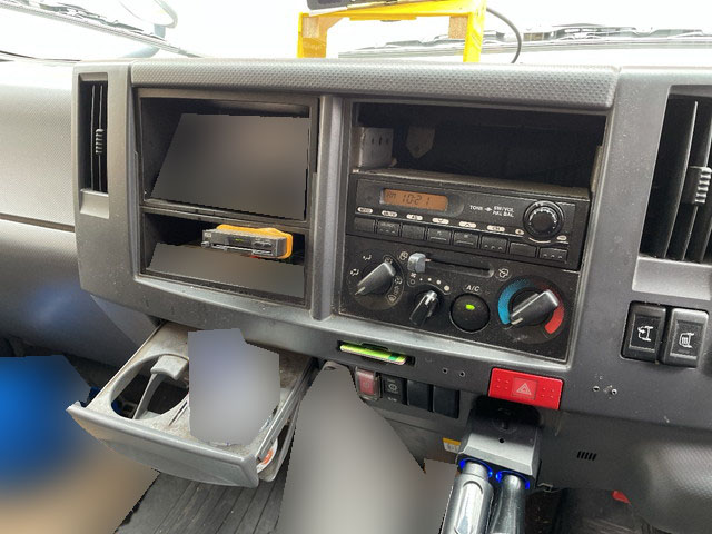 いすゞエルフパネルバン小型（2t・3t）[写真35]