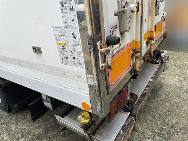 いすゞエルフパネルバン小型（2t・3t）[写真06]