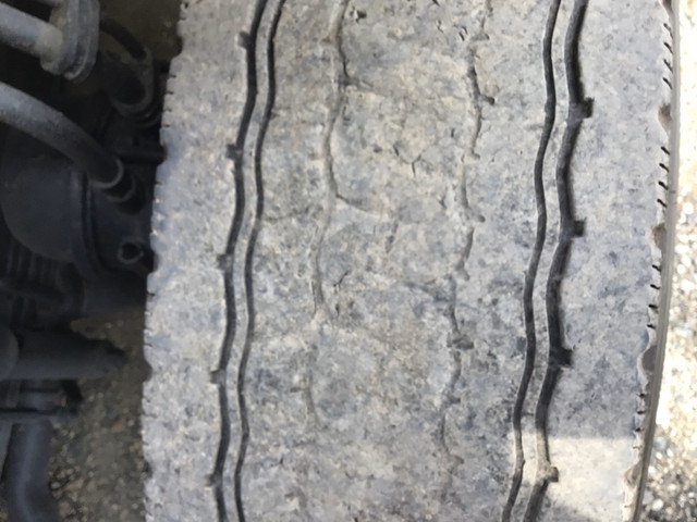 三菱ふそうスーパーグレートトレーラーヘッド（トラクターヘッド）大型（10t）[写真10]