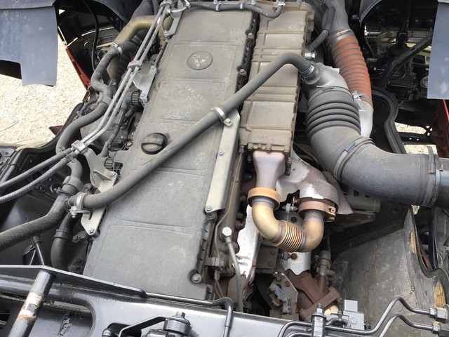 三菱ふそうスーパーグレートトレーラーヘッド（トラクターヘッド）大型（10t）[写真12]