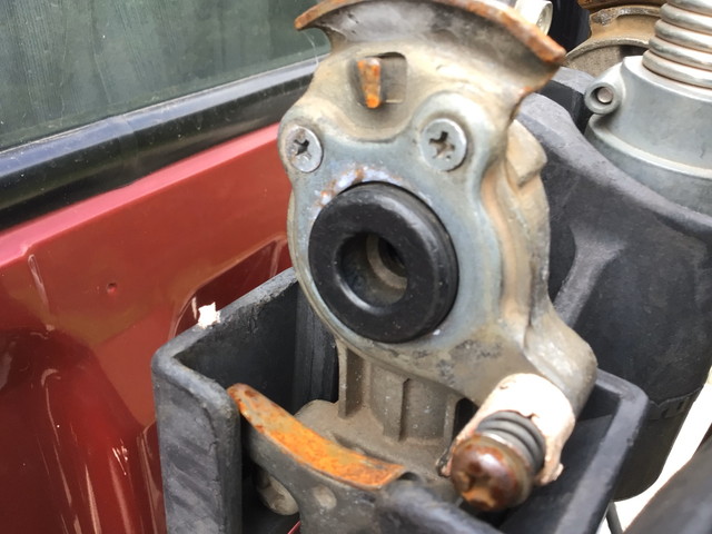 三菱ふそうスーパーグレートトレーラーヘッド（トラクターヘッド）大型（10t）[写真06]