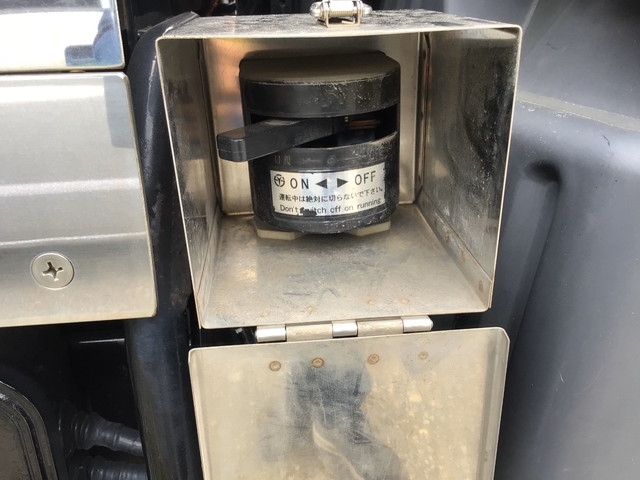 三菱ふそうスーパーグレートトレーラーヘッド（トラクターヘッド）大型（10t）[写真08]