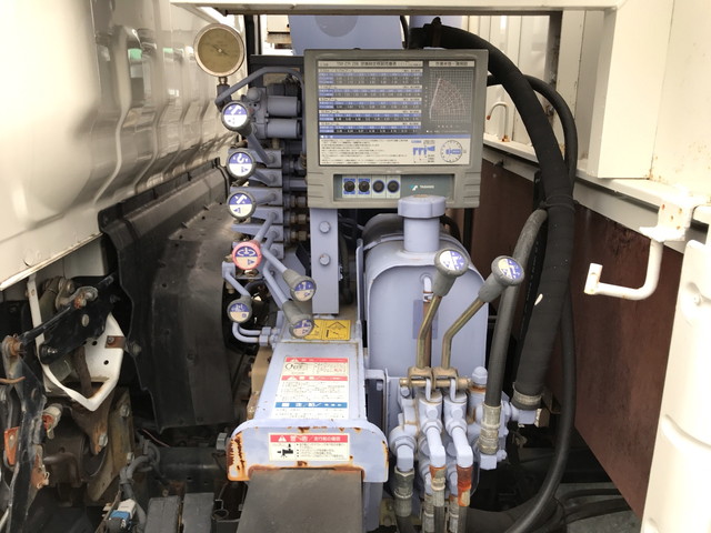 いすゞエルフクレーン6段小型（2t・3t）[写真15]