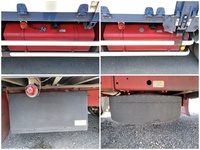 いすゞギガアルミウイング大型（10t）[写真17]