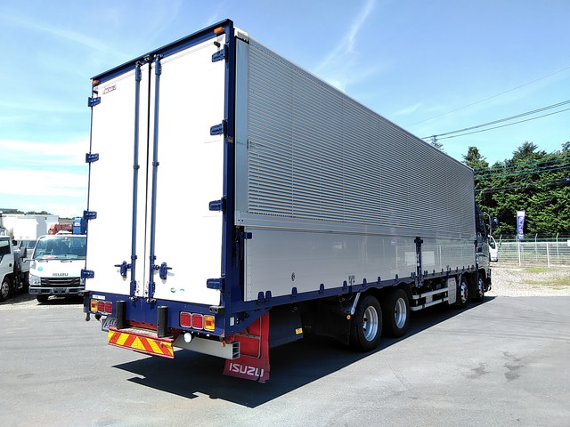 いすゞギガアルミウイング大型（10t）[写真02]