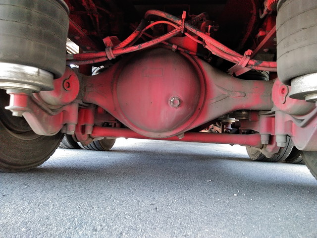 いすゞギガアルミウイング大型（10t）[写真20]