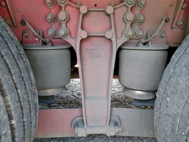 いすゞギガアルミウイング大型（10t）[写真23]