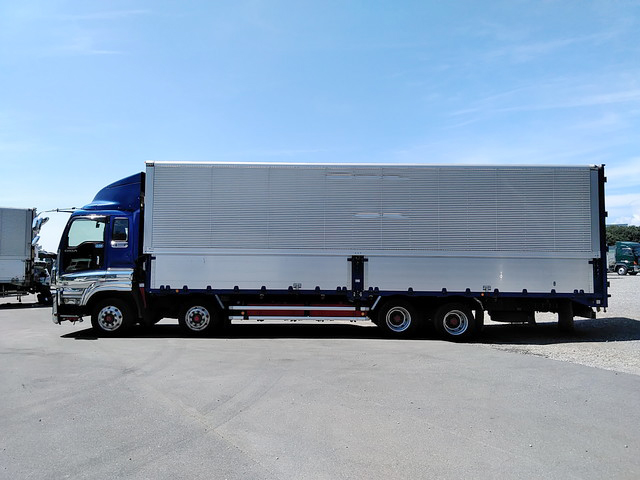 いすゞギガアルミウイング大型（10t）[写真05]