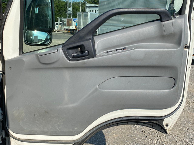 日野デュトロ平ボディ小型（2t・3t）[写真25]