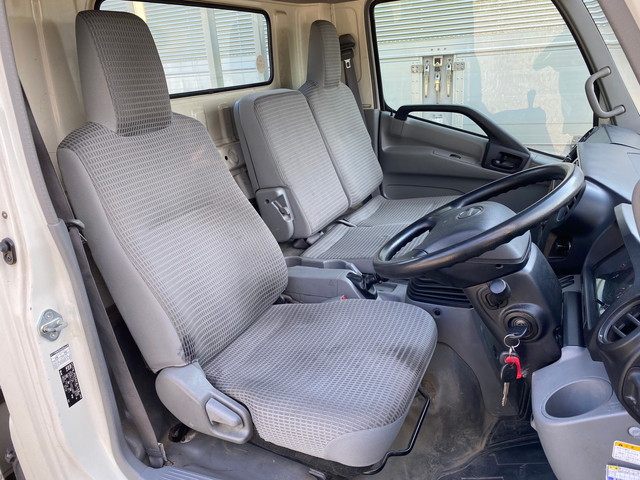 日野デュトロ平ボディ小型（2t・3t）[写真27]