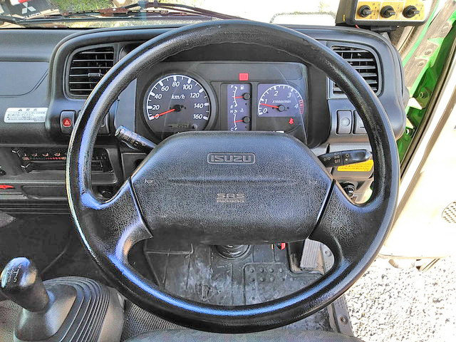 いすゞエルフパッカー車（塵芥車）小型（2t・3t）[写真37]