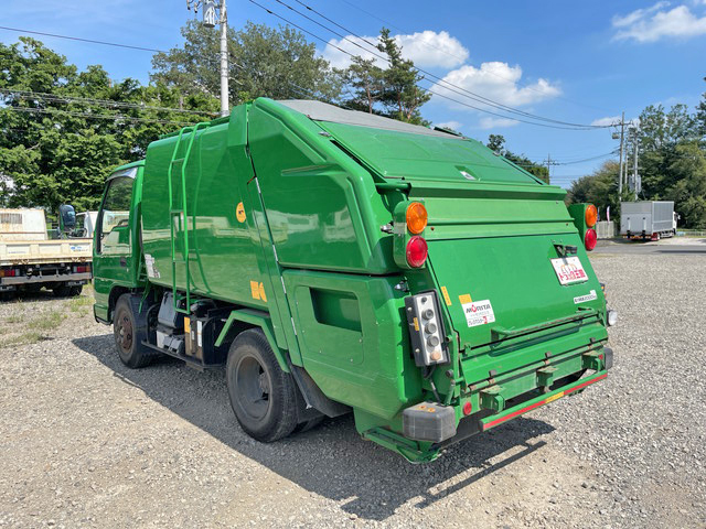 いすゞエルフパッカー車（塵芥車）小型（2t・3t）[写真04]