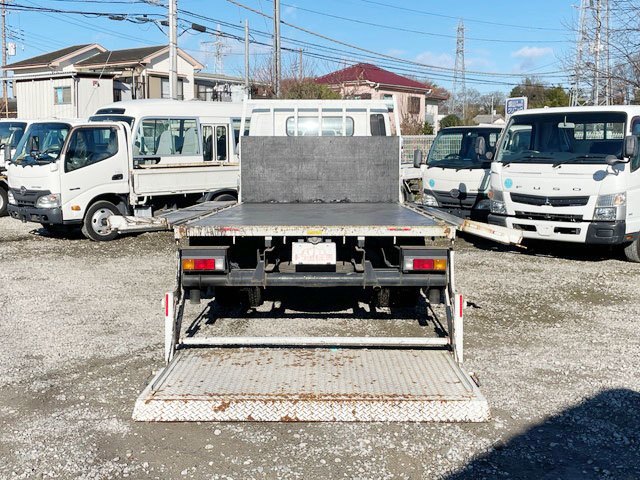 三菱ふそうキャンター平ボディ小型（2t・3t）[写真08]