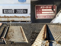 三菱ふそうキャンター平ボディ小型（2t・3t）[写真11]