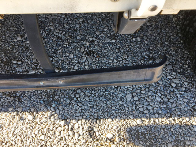 三菱ふそうキャンター平ボディ小型（2t・3t）[写真12]