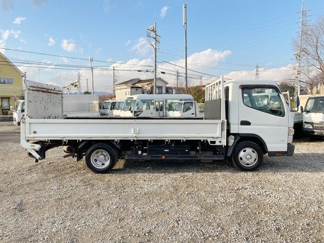 三菱ふそうキャンター平ボディ小型（2t・3t）[写真04]