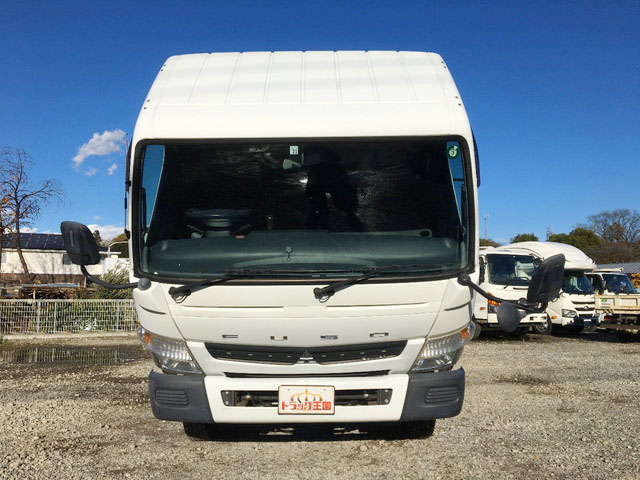 三菱ふそうキャンター平ボディ小型（2t・3t）[写真06]