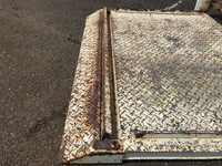 三菱ふそうキャンター平ボディ小型（2t・3t）[写真16]