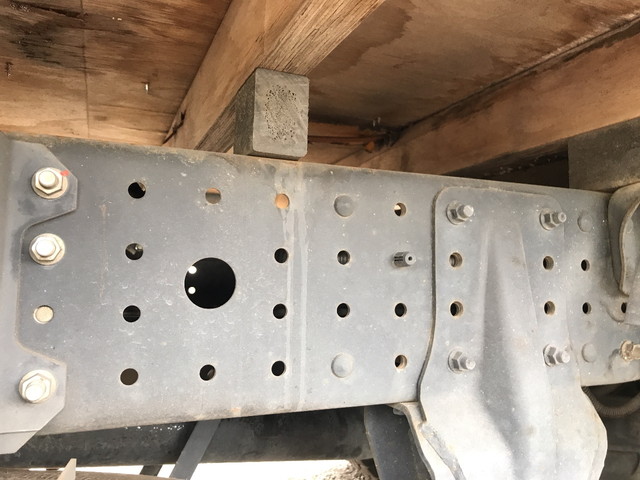 三菱ふそうキャンター平ボディ小型（2t・3t）[写真20]