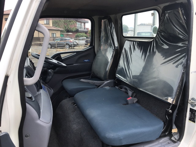 三菱ふそうキャンター平ボディ小型（2t・3t）[写真27]