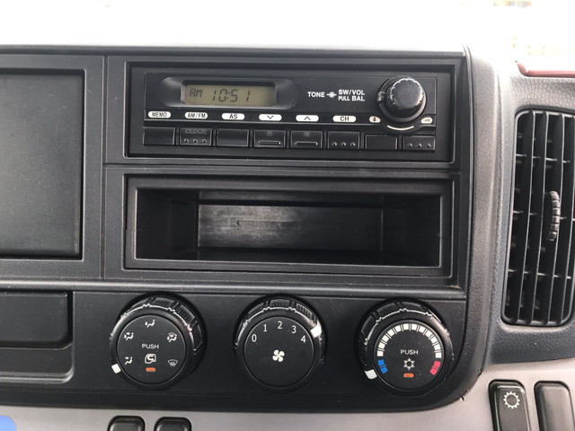 三菱ふそうキャンター平ボディ小型（2t・3t）[写真34]