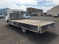 三菱ふそうキャンター平ボディ小型（2t・3t）[写真11]