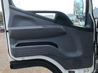 三菱ふそうキャンター平ボディ小型（2t・3t）[写真23]