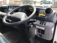 三菱ふそうキャンター平ボディ小型（2t・3t）[写真28]