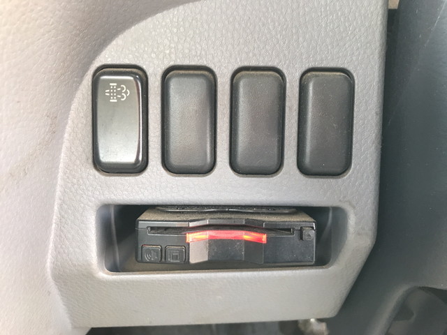 三菱ふそうキャンター平ボディ小型（2t・3t）[写真33]