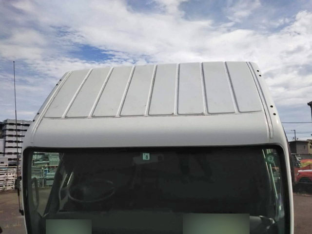 三菱ふそうキャンター平ボディ小型（2t・3t）[写真10]