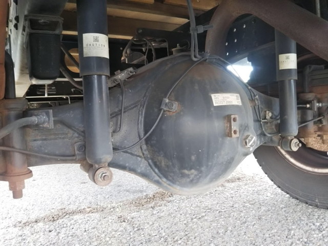 三菱ふそうキャンター平ボディ小型（2t・3t）[写真17]