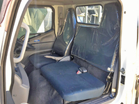 三菱ふそうキャンター平ボディ小型（2t・3t）[写真30]