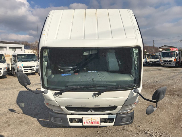 三菱ふそうキャンター平ボディ小型（2t・3t）[写真08]