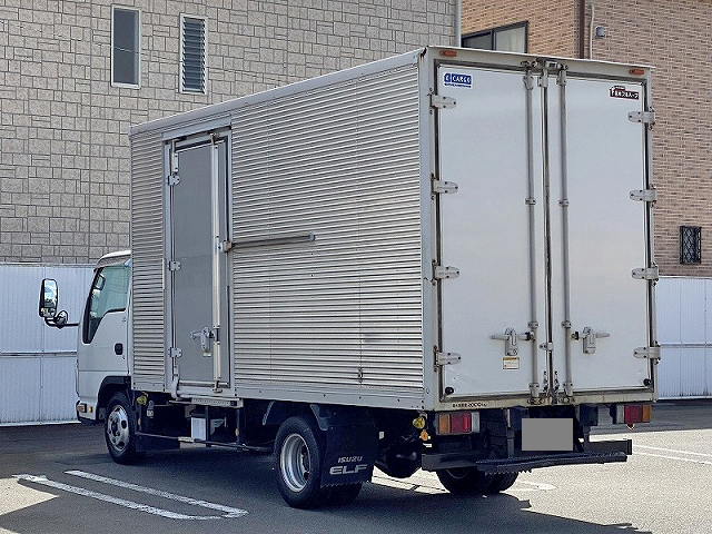 いすゞエルフアルミバン小型（2t・3t）[写真02]