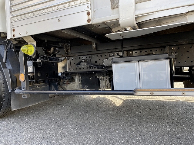 いすゞエルフアルミバン小型（2t・3t）[写真20]